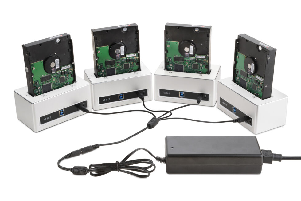 SuperImager Plus 8” Portable 3 NVMe +3 SATA+ 4 SAS Forensic Imaging ...